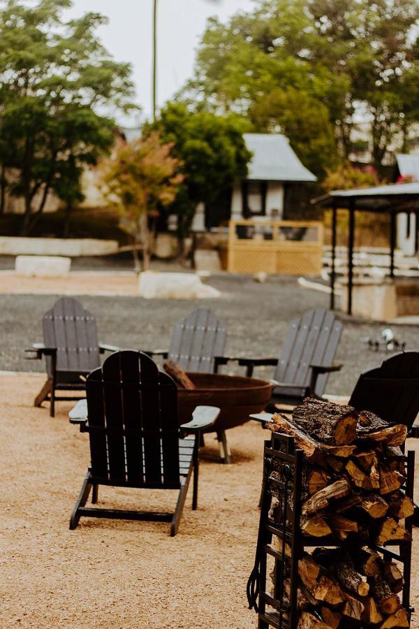 The Vaquero Motel แบนเดอรา ภายนอก รูปภาพ