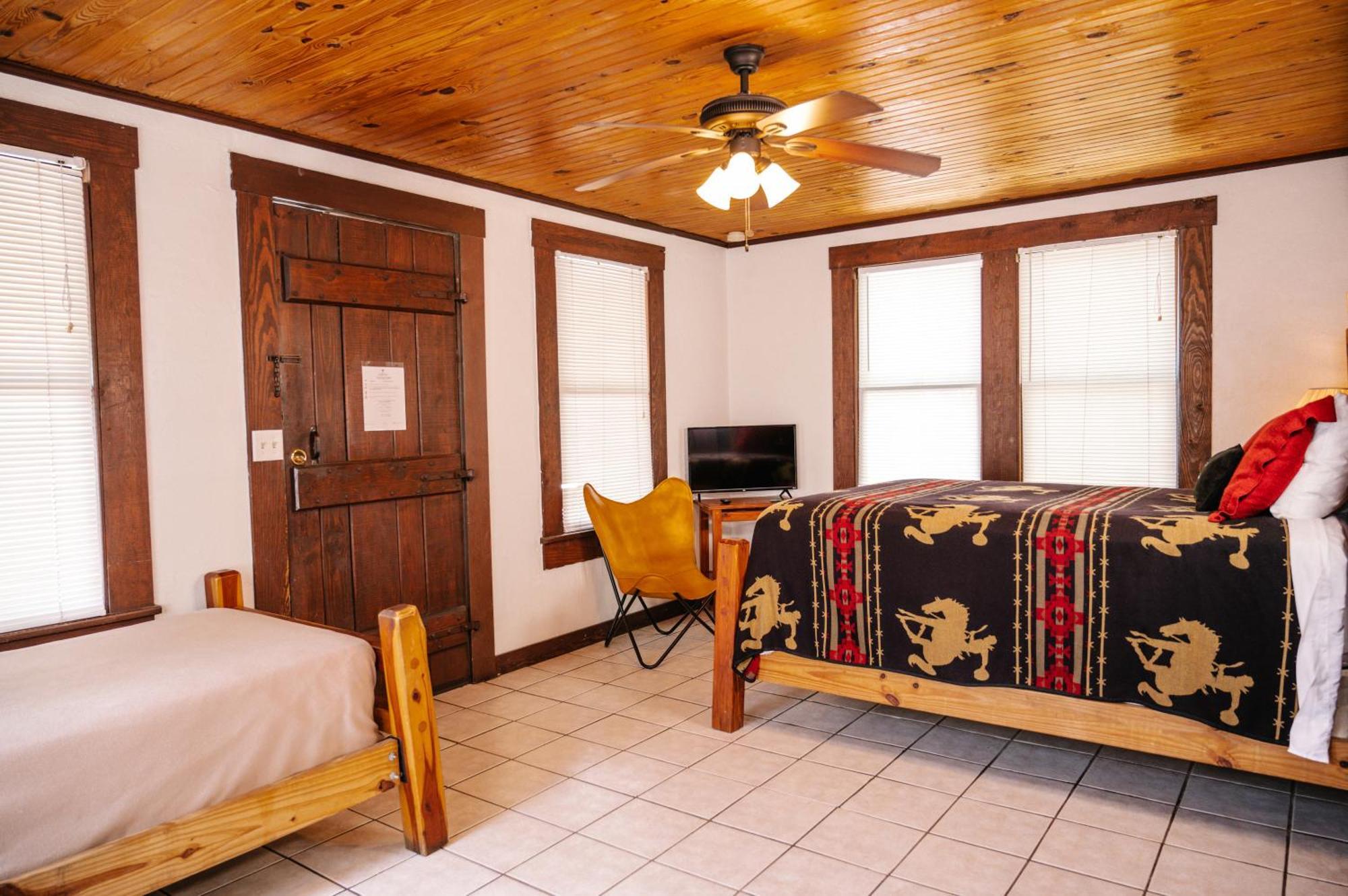 The Vaquero Motel แบนเดอรา ห้อง รูปภาพ